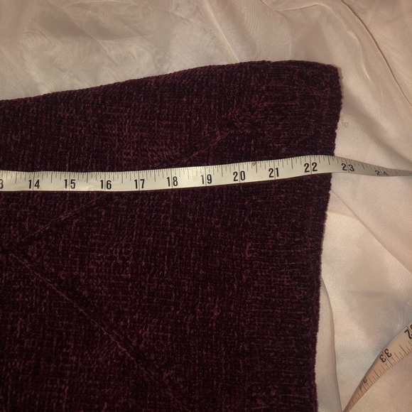 🎉HP🎉✨🌺Petite Sweater—Black Tape Brand - Picture 13 of 16